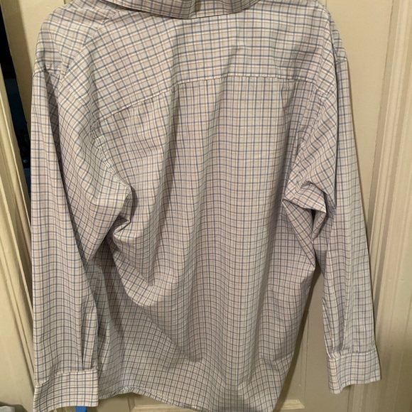 Donating Tuesday 9/2Men’s long sleeve button up - Picture 4 of 4